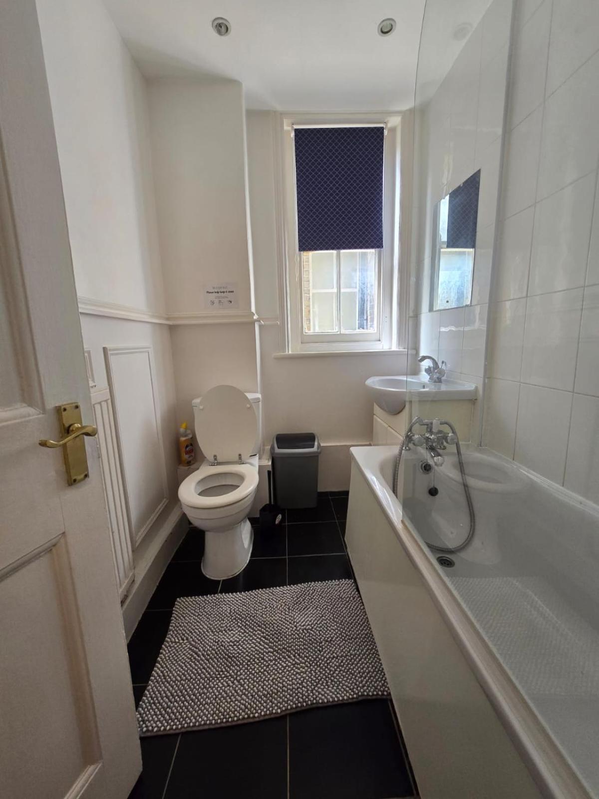 Great Flat Close To Edgware Road Лондон Екстериор снимка